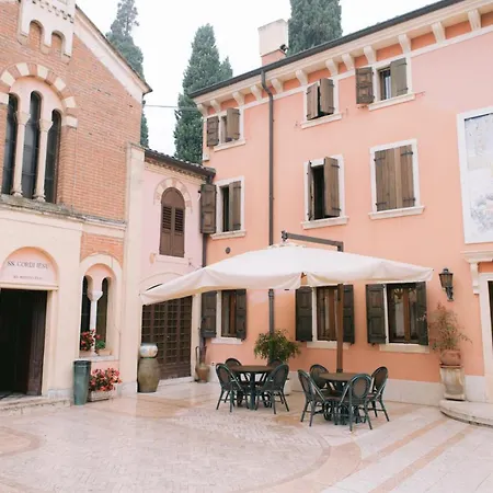 Bacco D'oro Wine & Relais Mezzane di Sotto